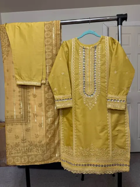 Cotton Embroidered 3-Piece Pakistani Suit with Monar Dupatta, photo 3
