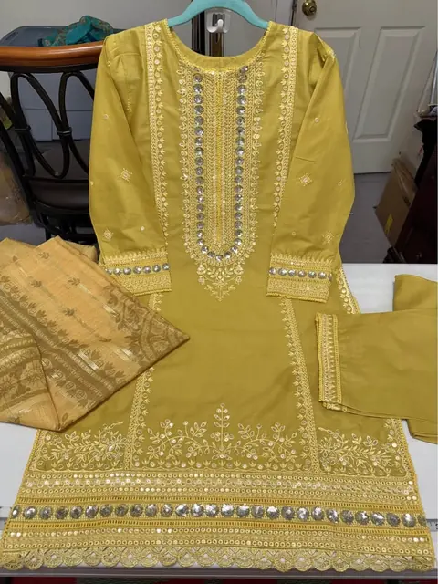 Cotton Embroidered 3-Piece Pakistani Suit with Monar Dupatta, photo 5