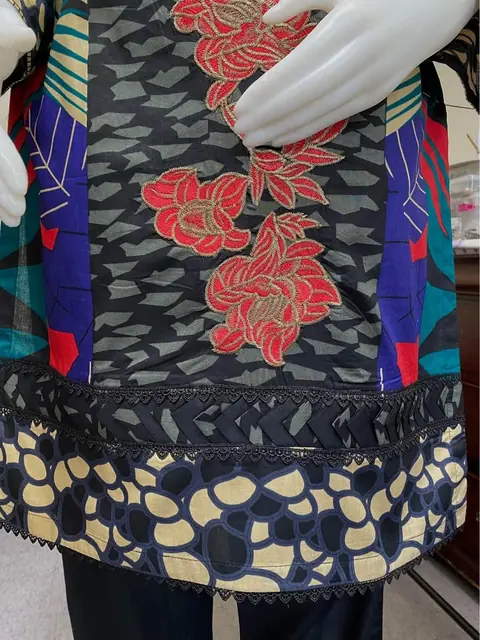 Lawn Embroidered Dress with Chiffon Dupatta, photo 5